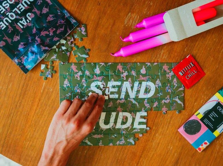 Secret Santa 2023 : idées cadeaux originales à - de 20 € - Homme et Femme  The Good List