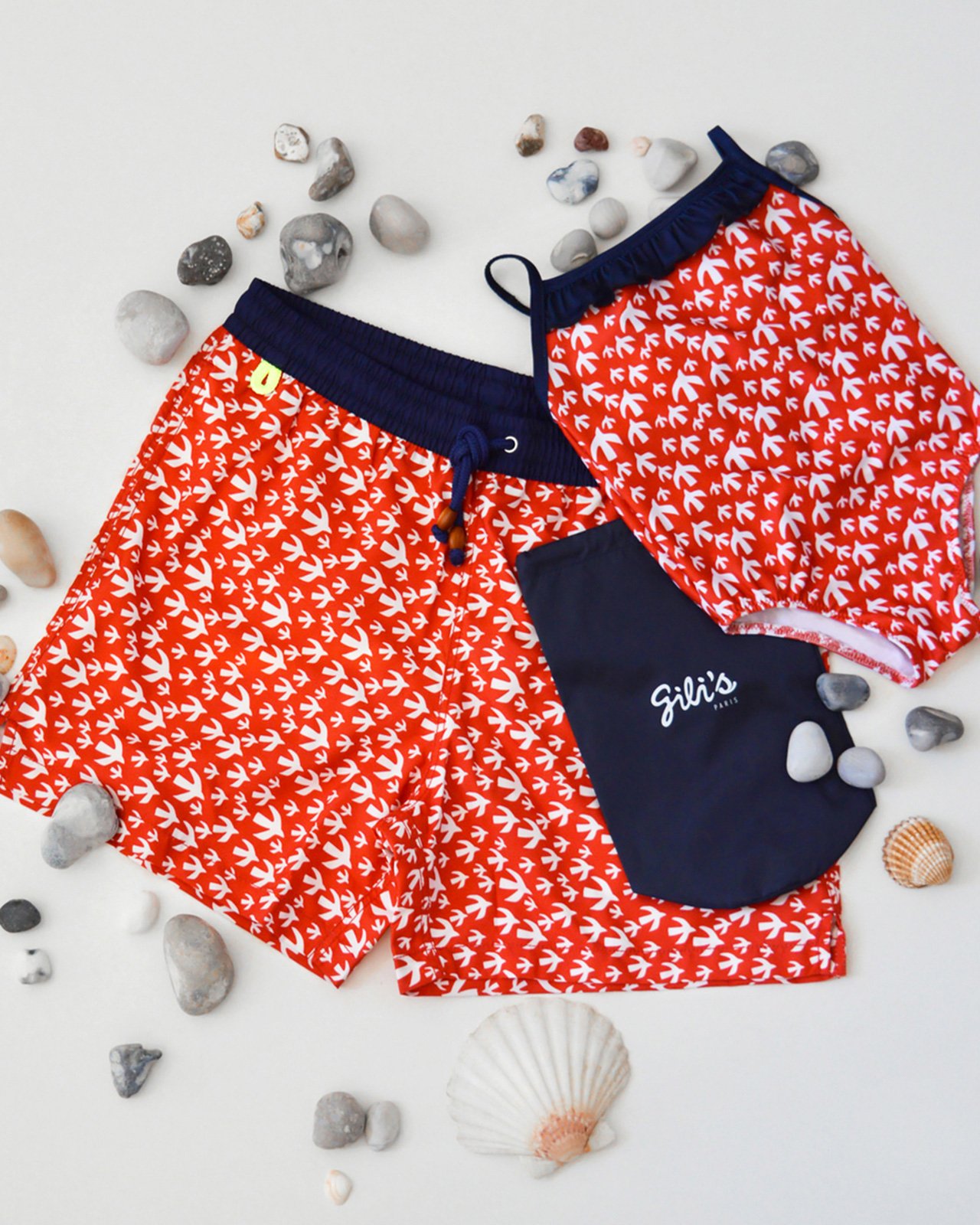 le-duo-de-maillots-de-bain-papa-mini-gilis-x-emoi-emoi