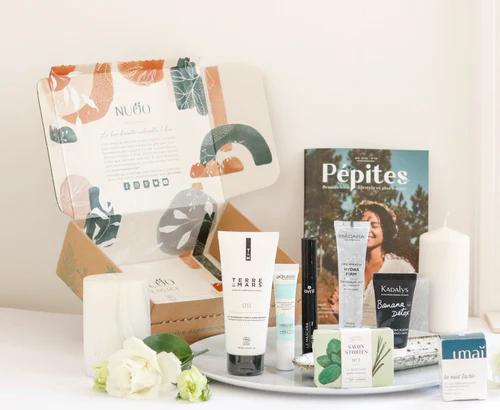 Box beauté avec produits soin et cosmétiques Bio Nuoo Box