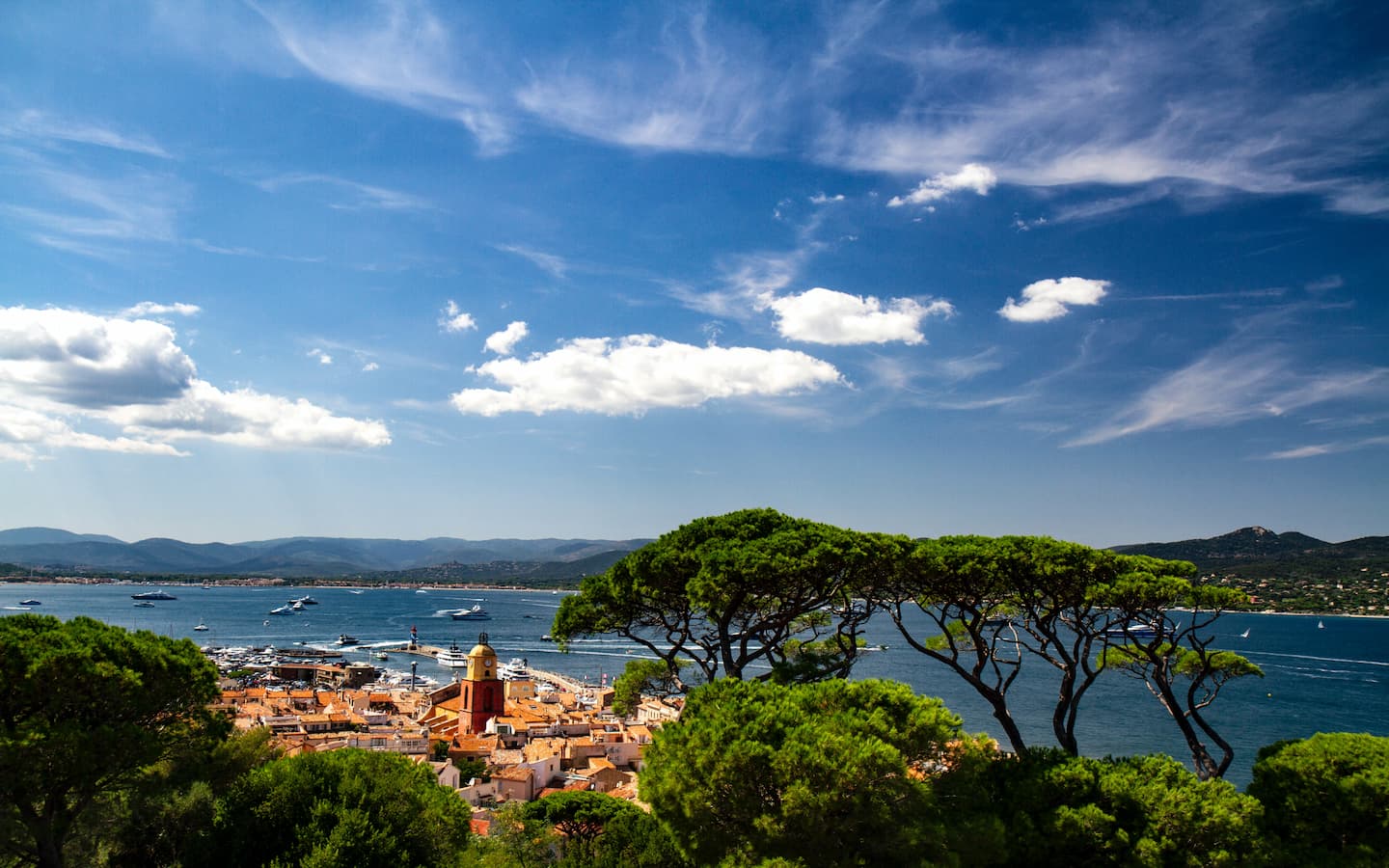 Saint-Tropez, France. Photo de Michael Kroul sur Unsplash