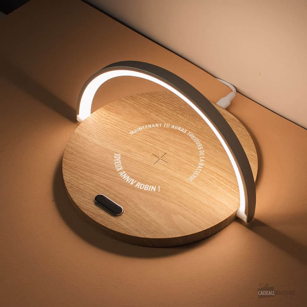 lampe-tactile-avec-station-de-recharge-tlphone-personnaliser