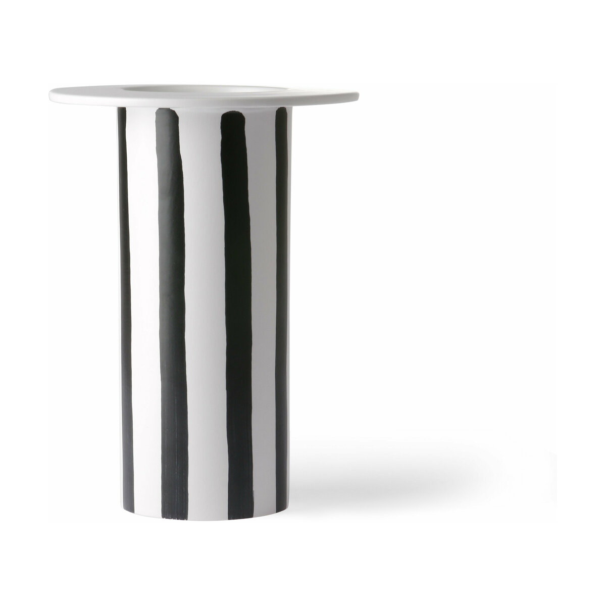 vase-ray-noir-et-blanc-hkliving