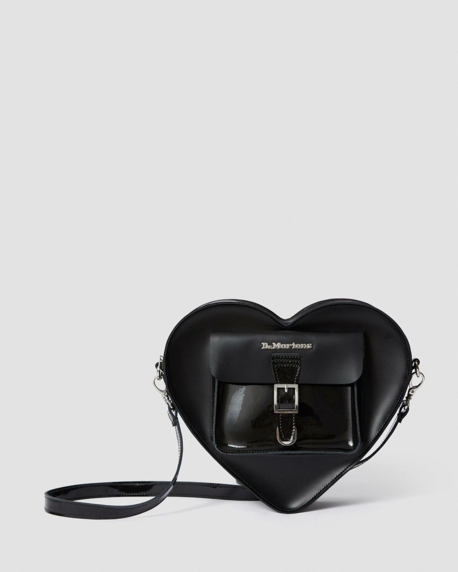 sac-dos-en-cuir-hearts-dr-martens