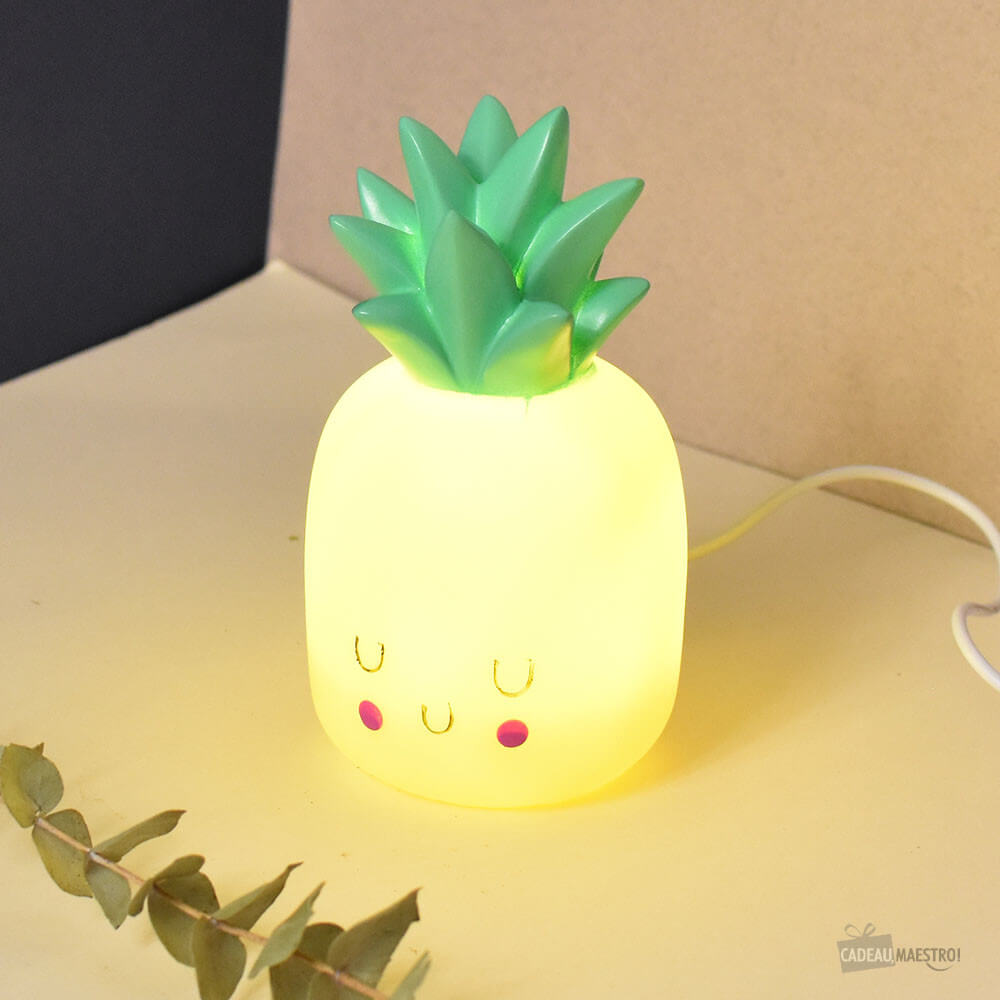 veilleuse-ananas-kawaii-cadeau-maestro