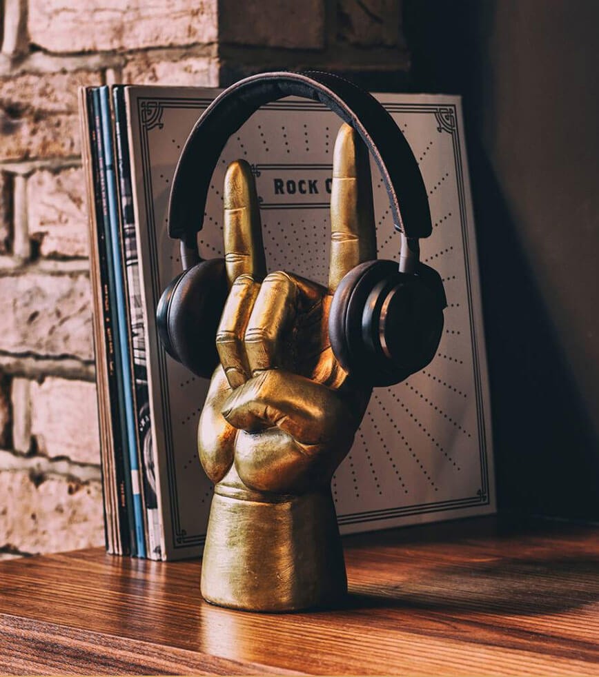 support-pour-casque-rockeur-lavant-gardiste