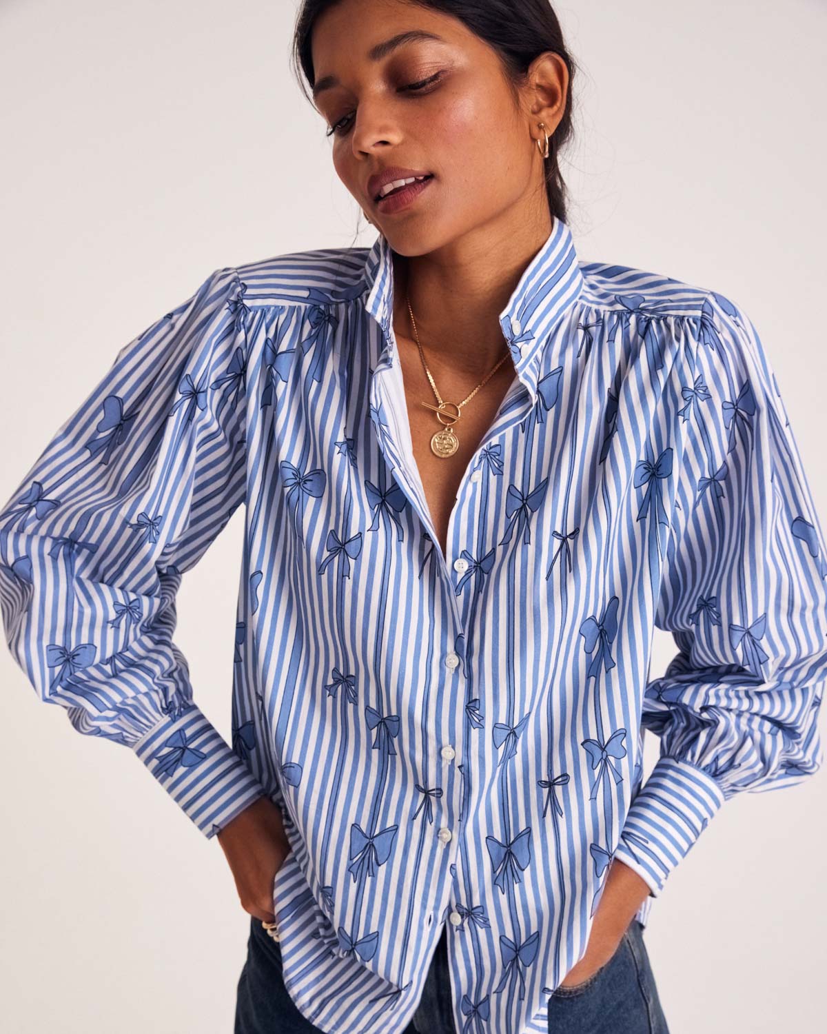 chemise-bianca-imprim-noeuds-bleu