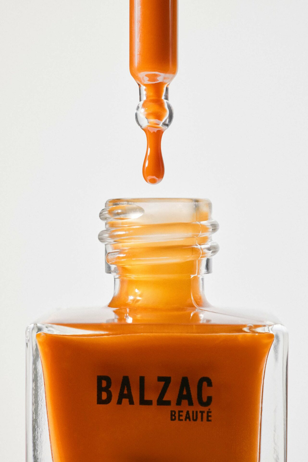 le-srum-hydratant-bonne-mine-balzac-paris