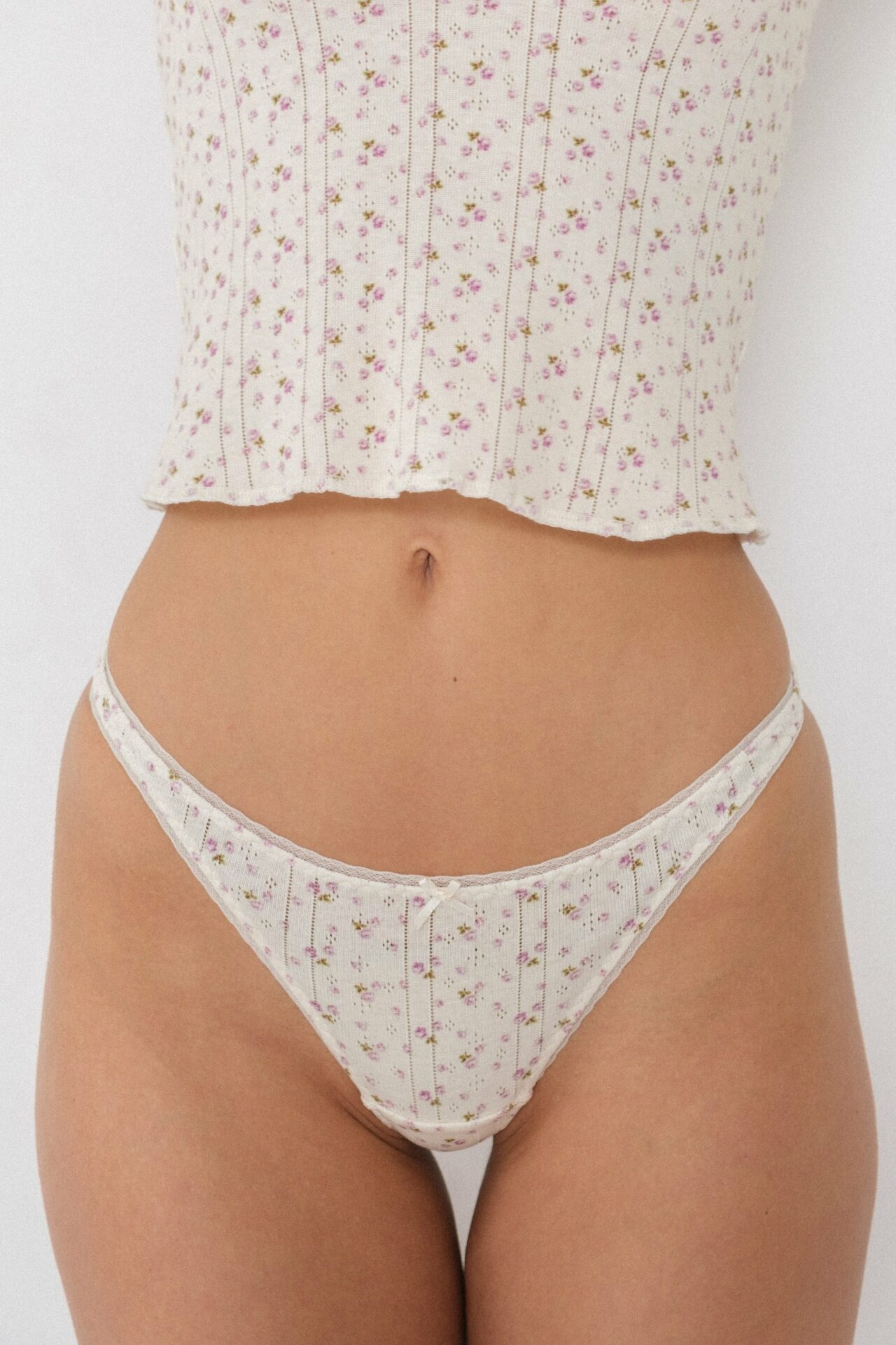 the-thong-3-pack-black-english-rose-white