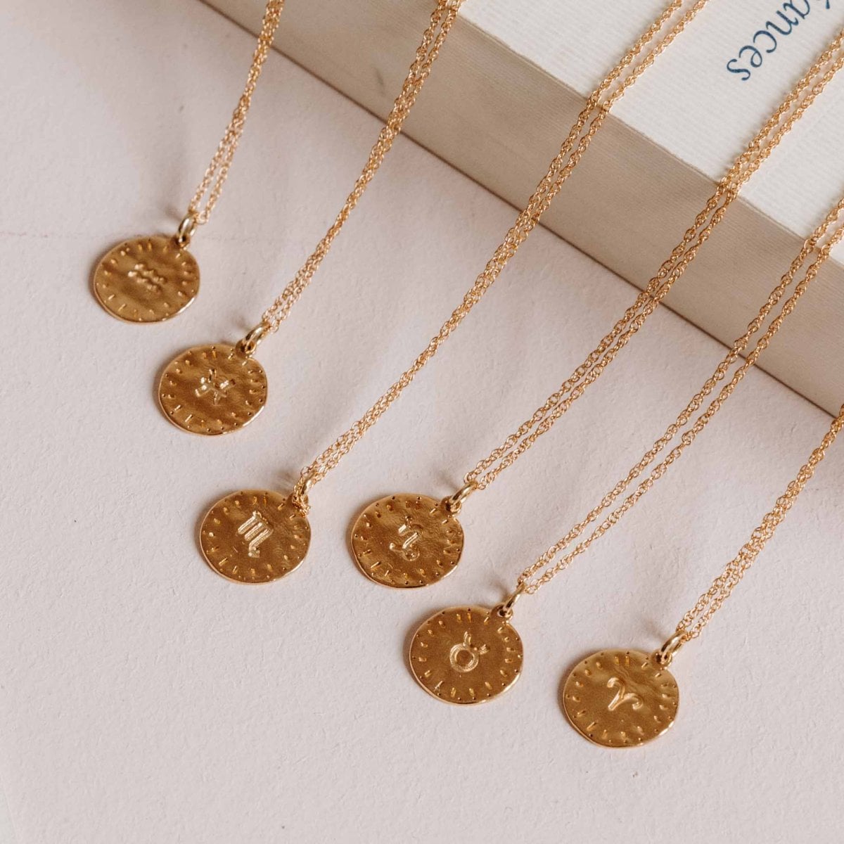 collier-signe-astrologique-bijou-femme-en-laiton-dor